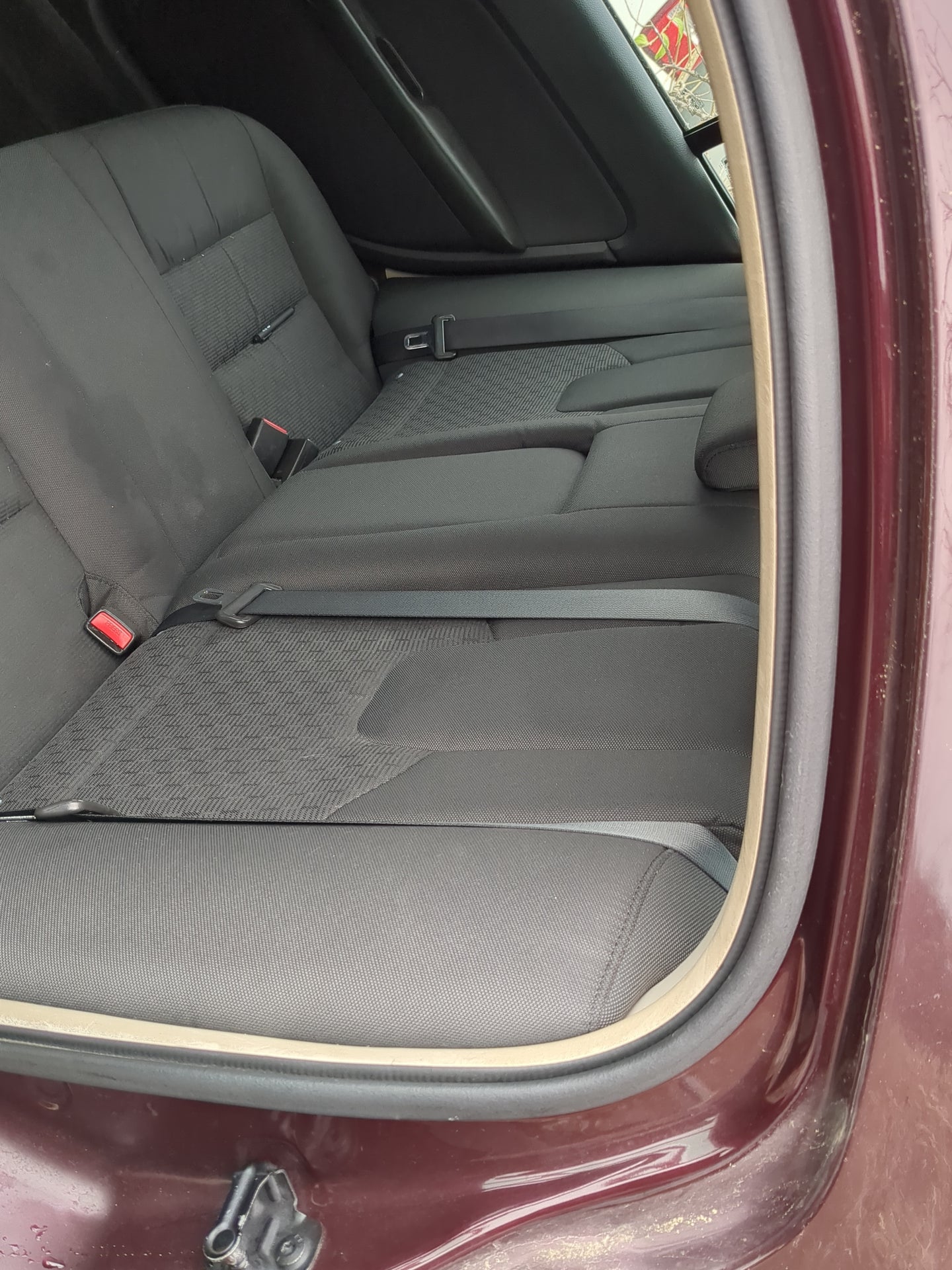 2012 Ford Fusion Rear Seat Oem 1115522 - Oemusedautoparts1.com