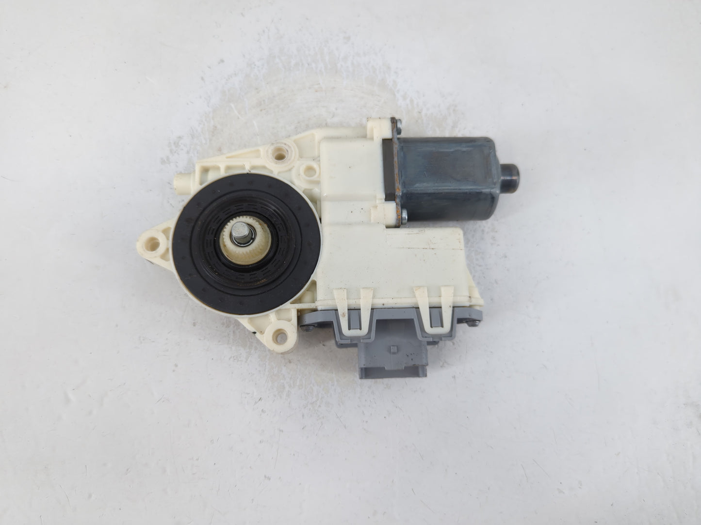 2006-2012 Ford Fusion Passenger Front Right Power Window Motor - Oemusedautoparts1.com