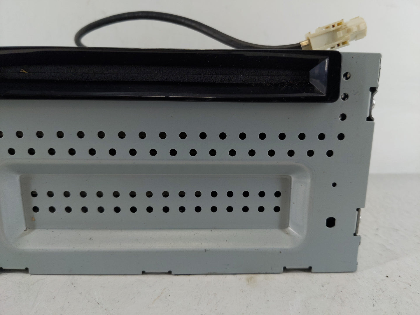 2012 Ford Fusion Radio AM FM Cd Player Receiver Replacement P/N:QX3823UA Fits OEM Used Auto Parts - Oemusedautoparts1.com