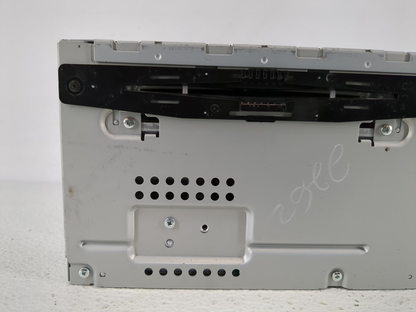2011-2012 Ford Fusion Radio AM FM Cd Player Receiver Replacement P/N:BE5T-19C157-AB Fits Fits 2011 2012 OEM Used Auto Parts 
