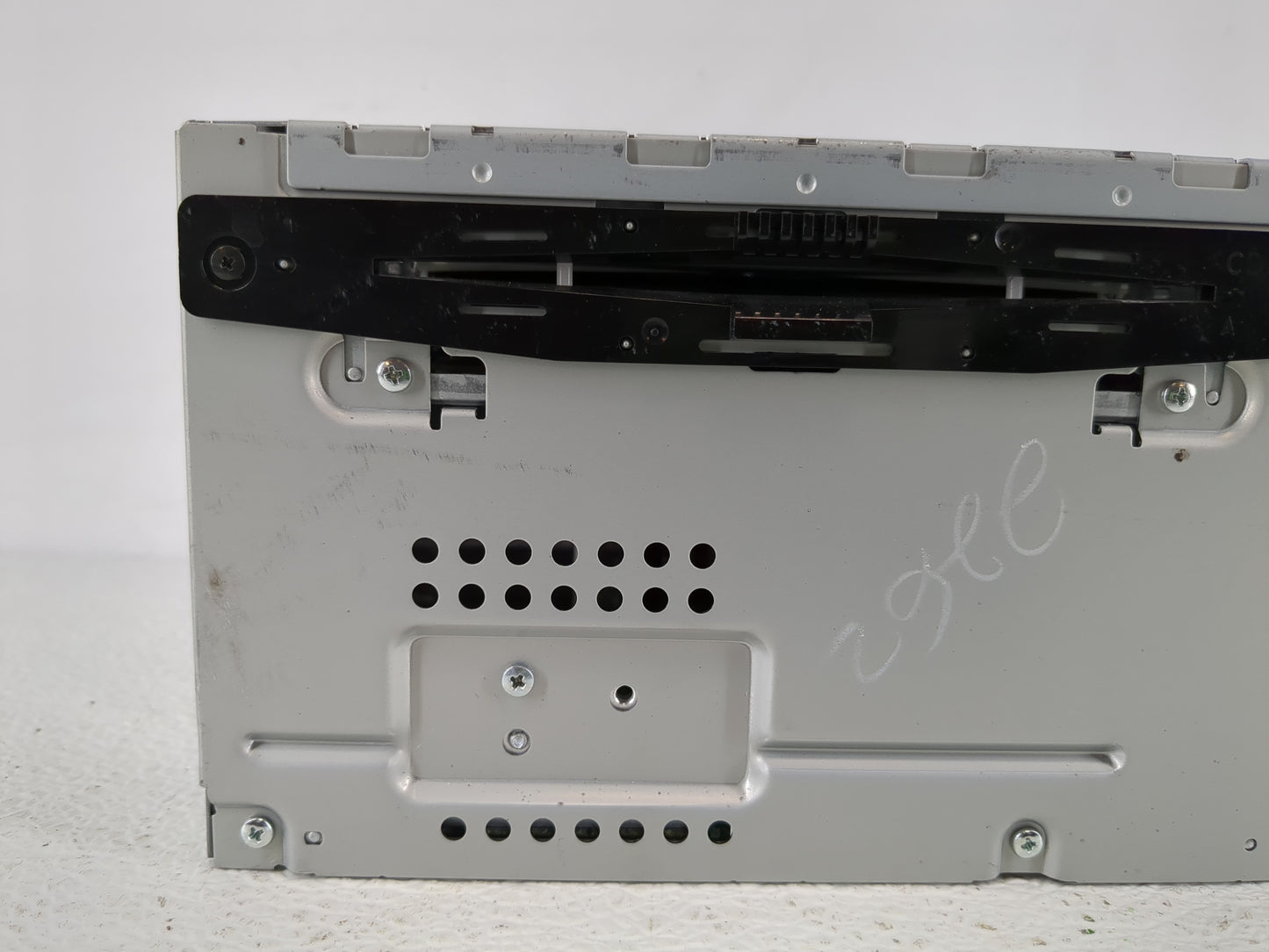 2011-2012 Ford Fusion Radio AM FM Cd Player Receiver Replacement P/N:BE5T-19C157-AB Fits Fits 2011 2012 OEM Used Auto Parts 