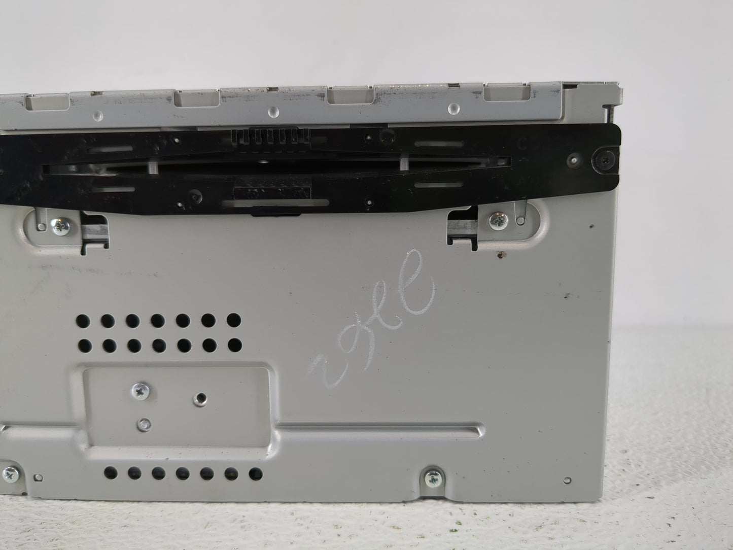 2011-2012 Ford Fusion Radio AM FM Cd Player Receiver Replacement P/N:BE5T-19C157-AB Fits Fits 2011 2012 OEM Used Auto Parts 
