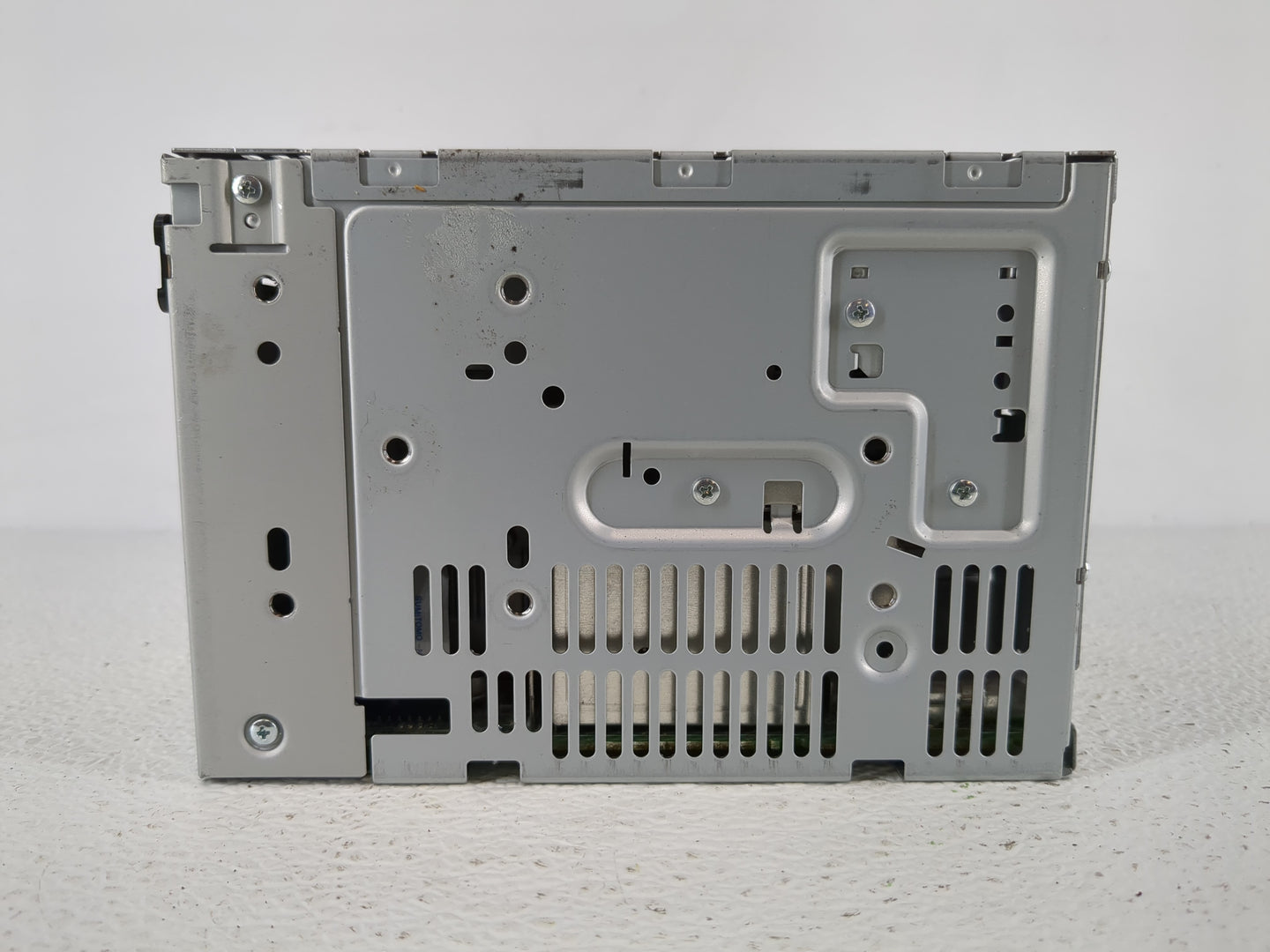 2011-2012 Ford Fusion Radio AM FM Cd Player Receiver Replacement P/N:BE5T-19C157-AB Fits Fits 2011 2012 OEM Used Auto Parts 