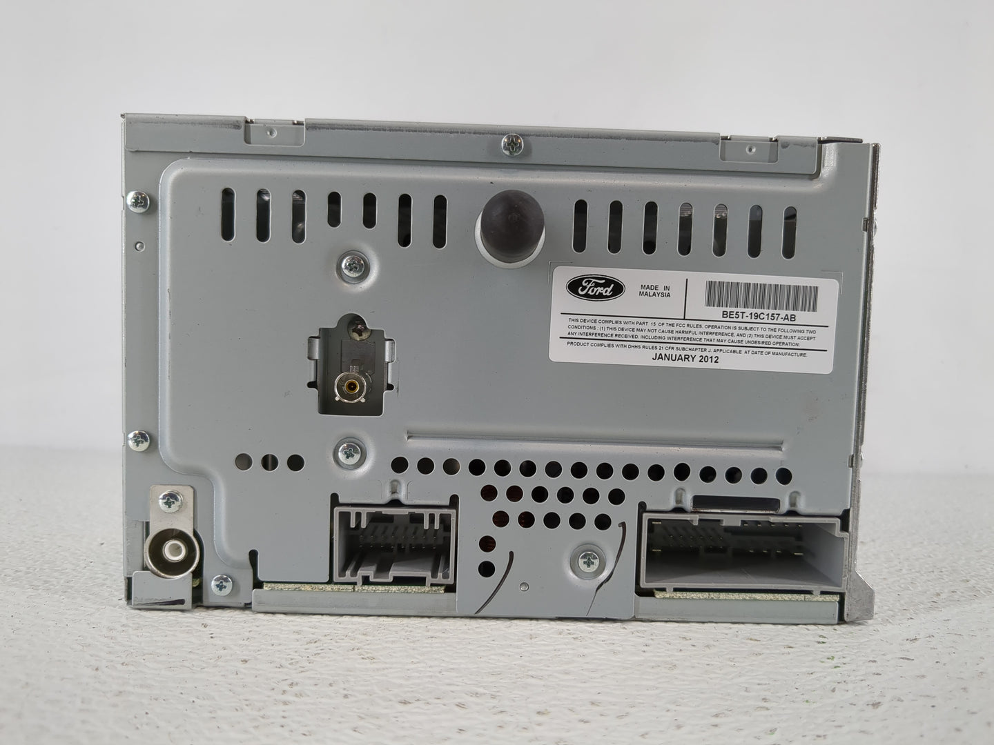 2011-2012 Ford Fusion Radio AM FM Cd Player Receiver Replacement P/N:BE5T-19C157-AB Fits Fits 2011 2012 OEM Used Auto Parts 