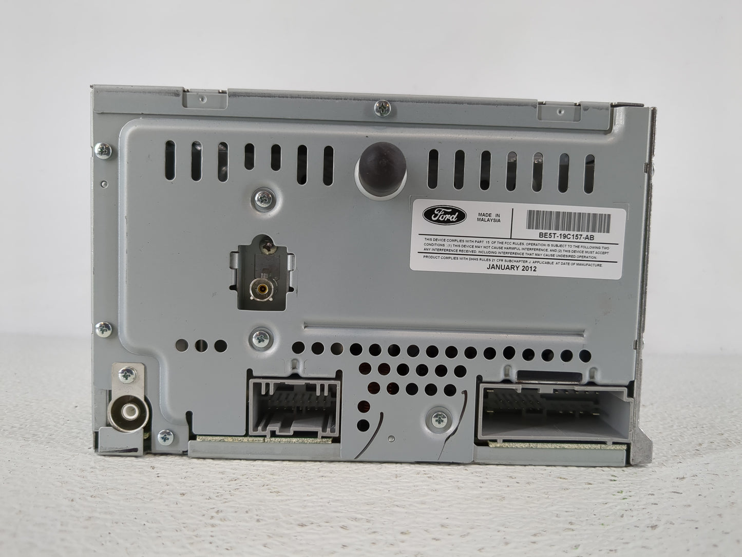 2011-2012 Ford Fusion Radio AM FM Cd Player Receiver Replacement P/N:BE5T-19C157-AB Fits Fits 2011 2012 OEM Used Auto Parts 
