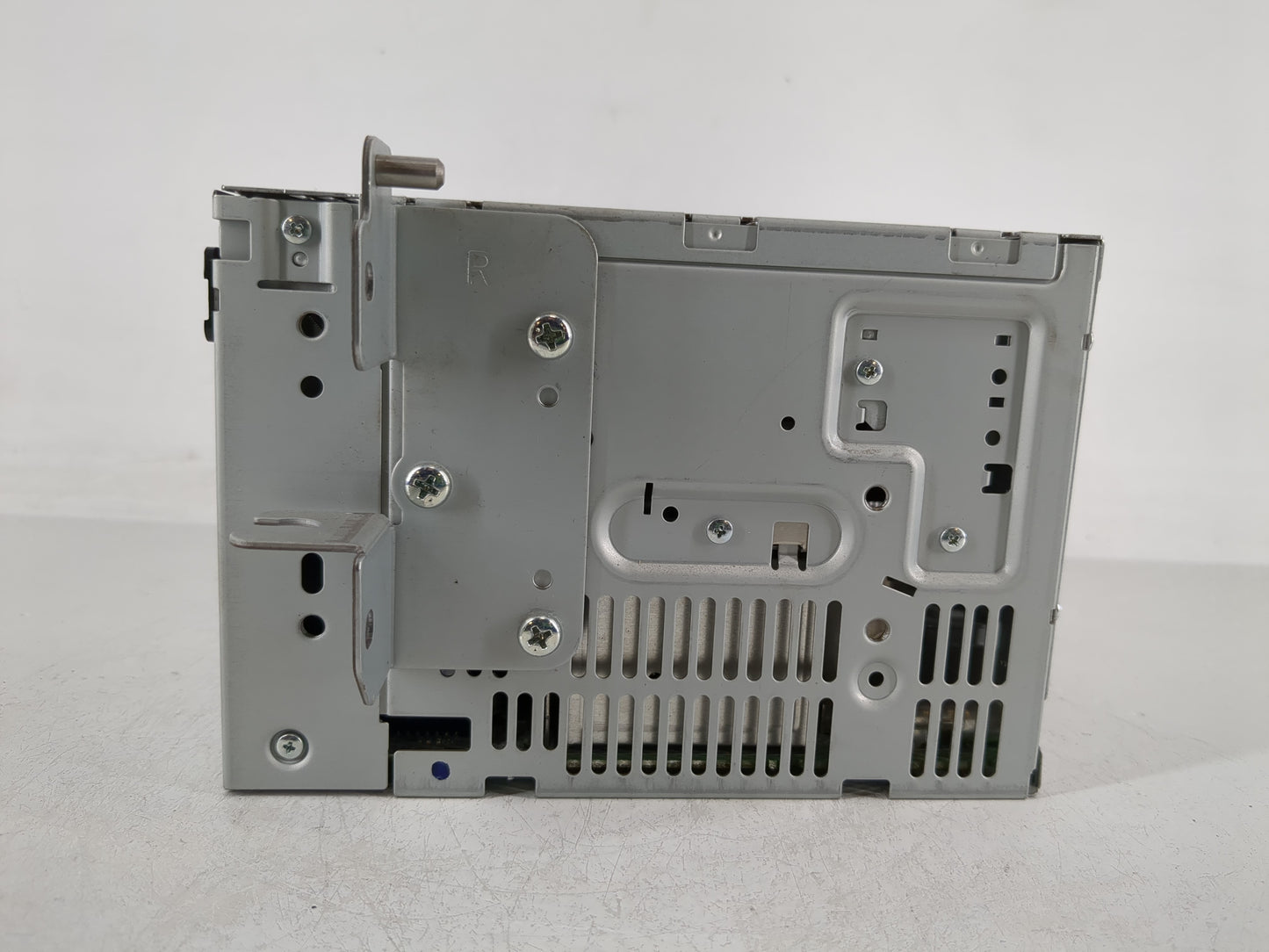 2011-2012 Ford Fusion Radio AM FM Cd Player Receiver Replacement P/N:BE5T-18D822-AB Fits Fits 2011 2012 OEM Used Auto Parts 