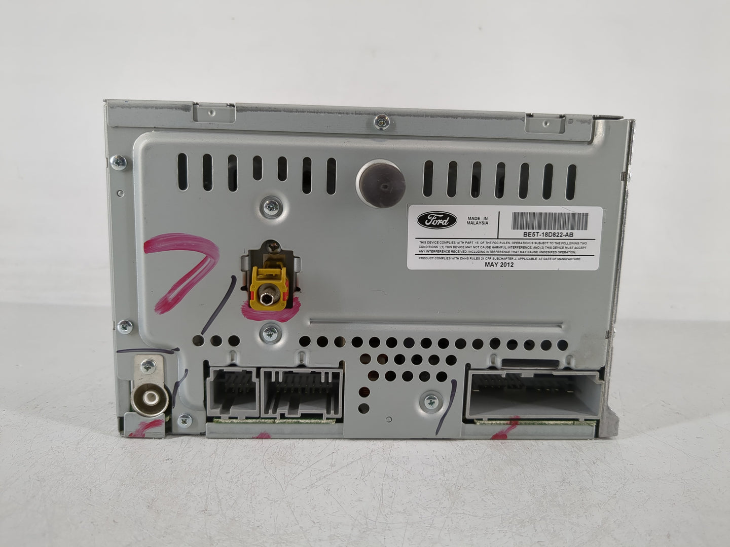 2011-2012 Ford Fusion Radio AM FM Cd Player Receiver Replacement P/N:BE5T-18D822-AB Fits Fits 2011 2012 OEM Used Auto Parts 