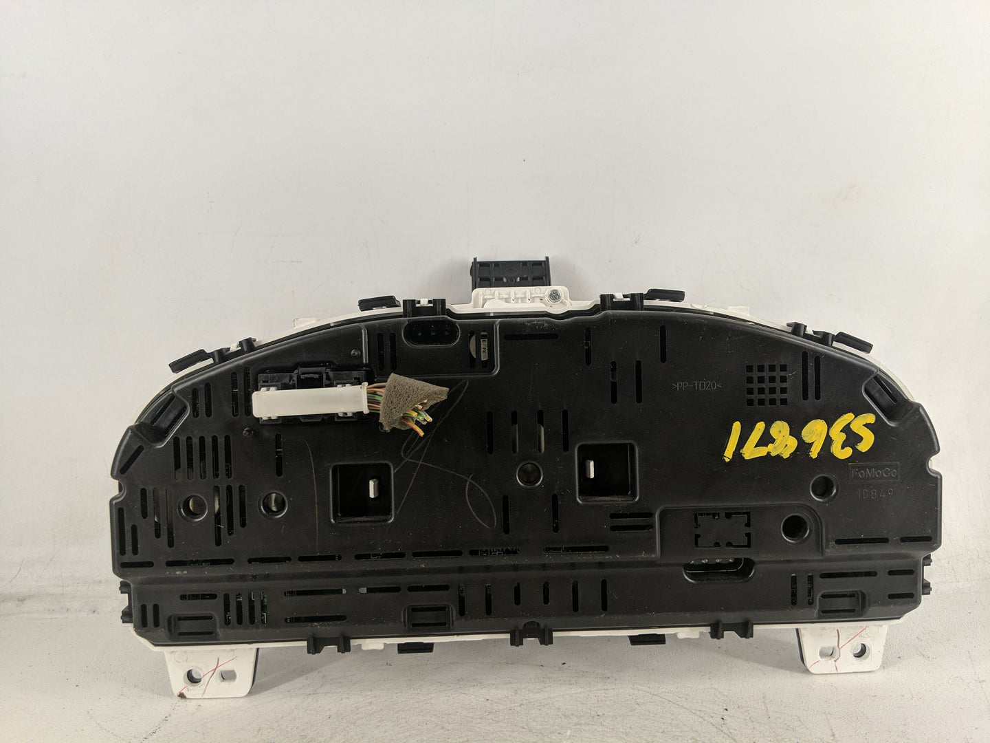 2011-2012 Ford Fusion Instrument Cluster Speedometer Gauges P/N:BE5T-10849-CD Fits Fits 2011 2012 OEM Used Auto Parts - Oemu