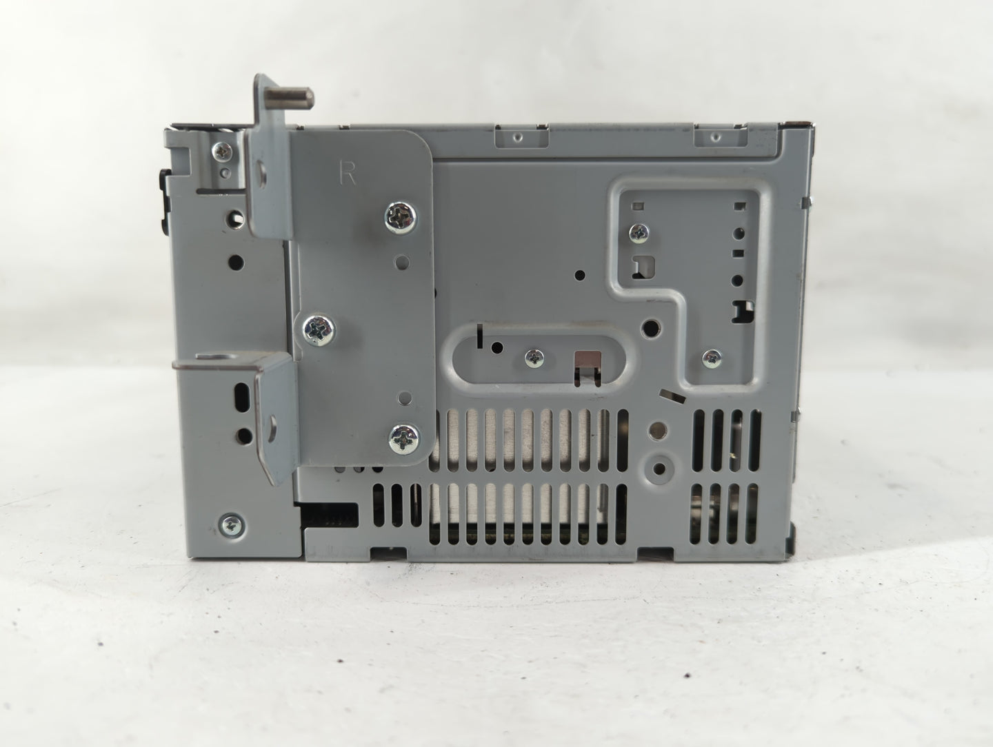 2010-2012 Ford Fusion Radio AM FM Cd Player Receiver Replacement P/N:BE5T-19C157-AB Fits Fits 2010 2011 2012 OEM Used Auto P