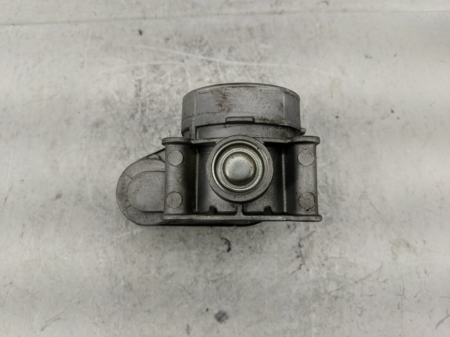 2010-2012 Ford Fusion Throttle Body P/N:D57E-9F991-AD Fits Fits 2009 2010 2011 2012 OEM Used Auto Parts - Oemusedautoparts1.