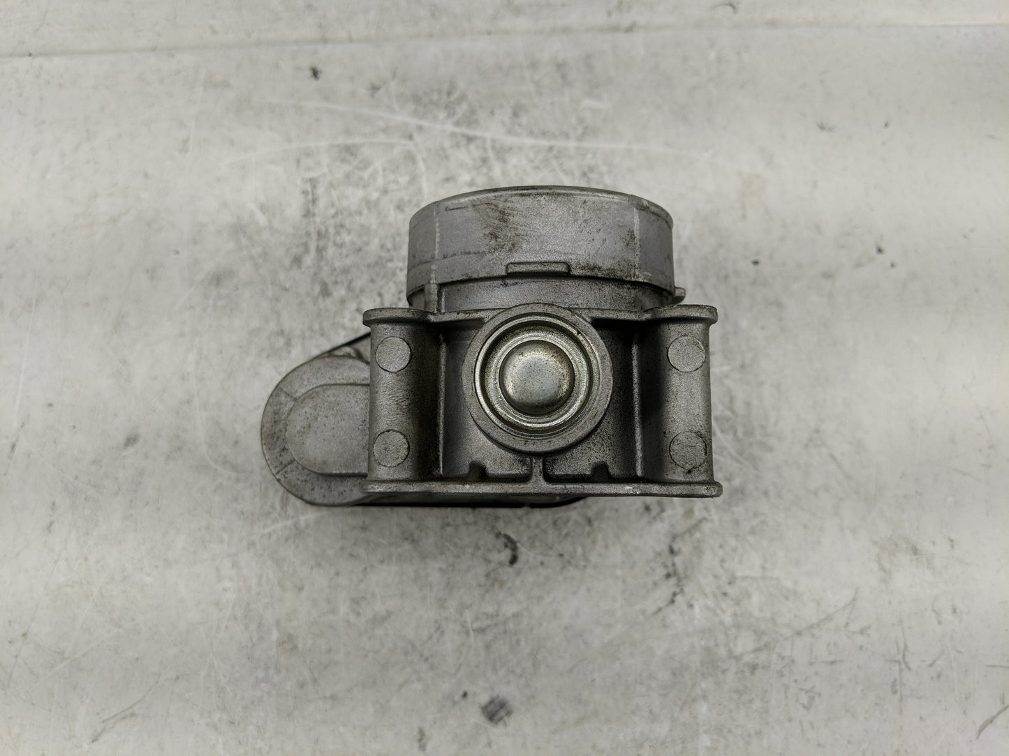 2010-2012 Ford Fusion Throttle Body P/N:D57E-9F991-AD Fits Fits 2009 2010 2011 2012 OEM Used Auto Parts - Oemusedautoparts1.