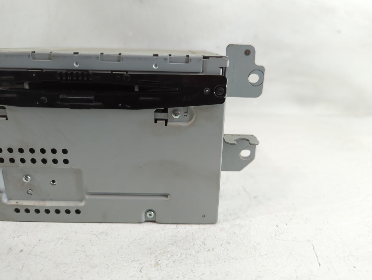 2011-2012 Ford Fusion Radio AM FM Cd Player Receiver Replacement P/N:BE5T-18D822-AB Fits Fits 2011 2012 OEM Used Auto Parts 