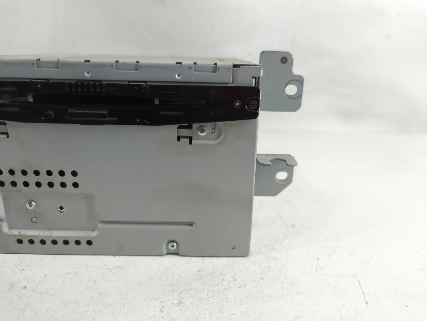2011-2012 Ford Fusion Radio AM FM Cd Player Receiver Replacement P/N:BE5T-18D822-AB Fits Fits 2011 2012 OEM Used Auto Parts 