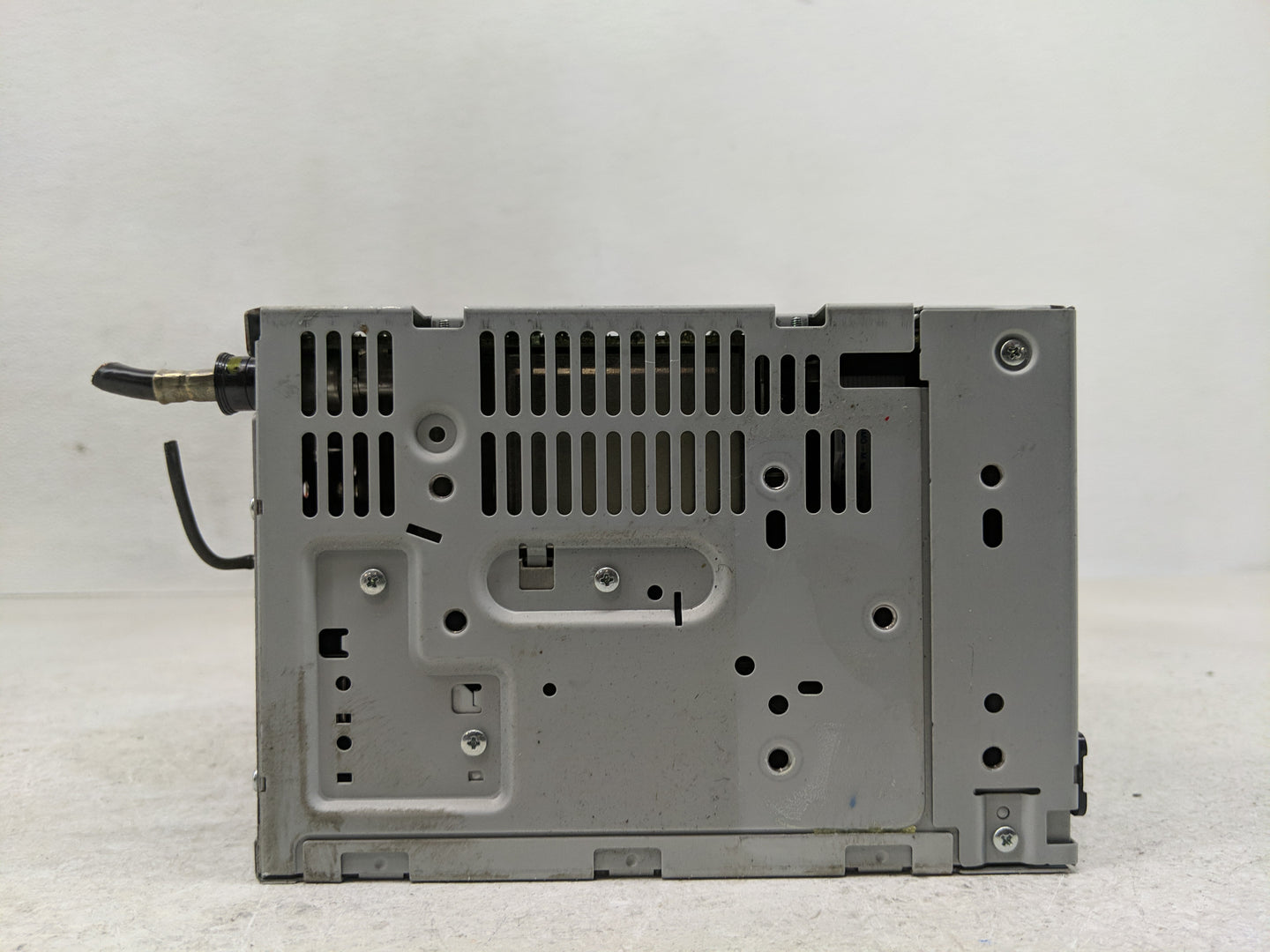 2011-2012 Ford Fusion Radio AM FM Cd Player Receiver Replacement P/N:BE5T-19C157-AB Fits Fits 2011 2012 OEM Used Auto Parts 