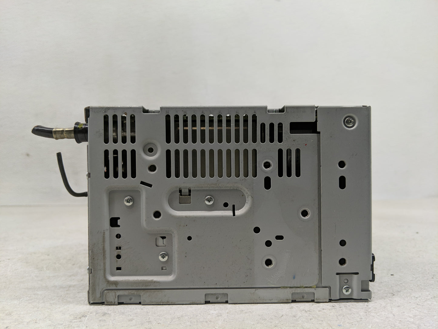 2011-2012 Ford Fusion Radio AM FM Cd Player Receiver Replacement P/N:BE5T-19C157-AB Fits Fits 2011 2012 OEM Used Auto Parts 