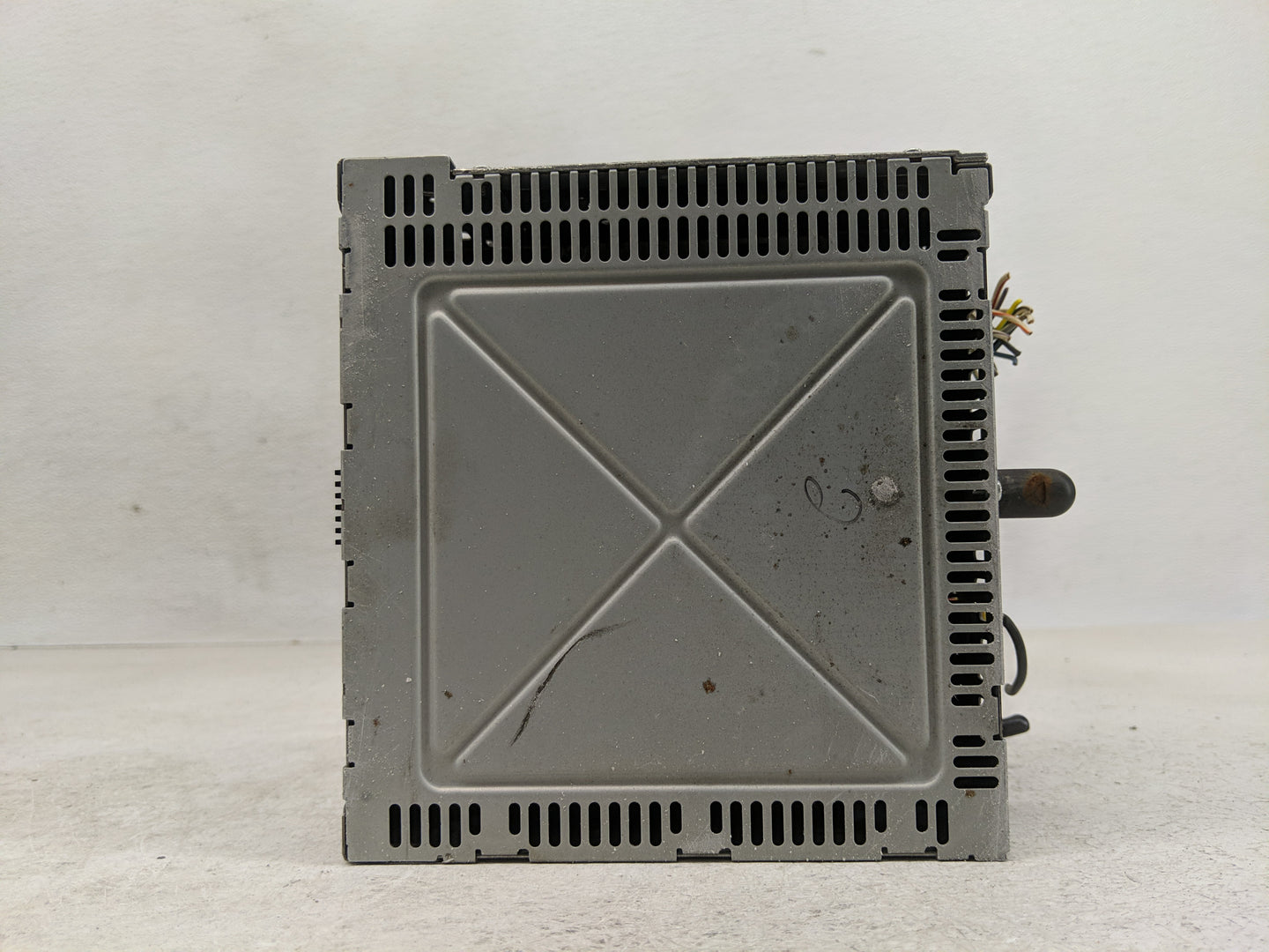 2011-2012 Ford Fusion Radio AM FM Cd Player Receiver Replacement P/N:BE5T-19C157-AB Fits Fits 2011 2012 OEM Used Auto Parts 