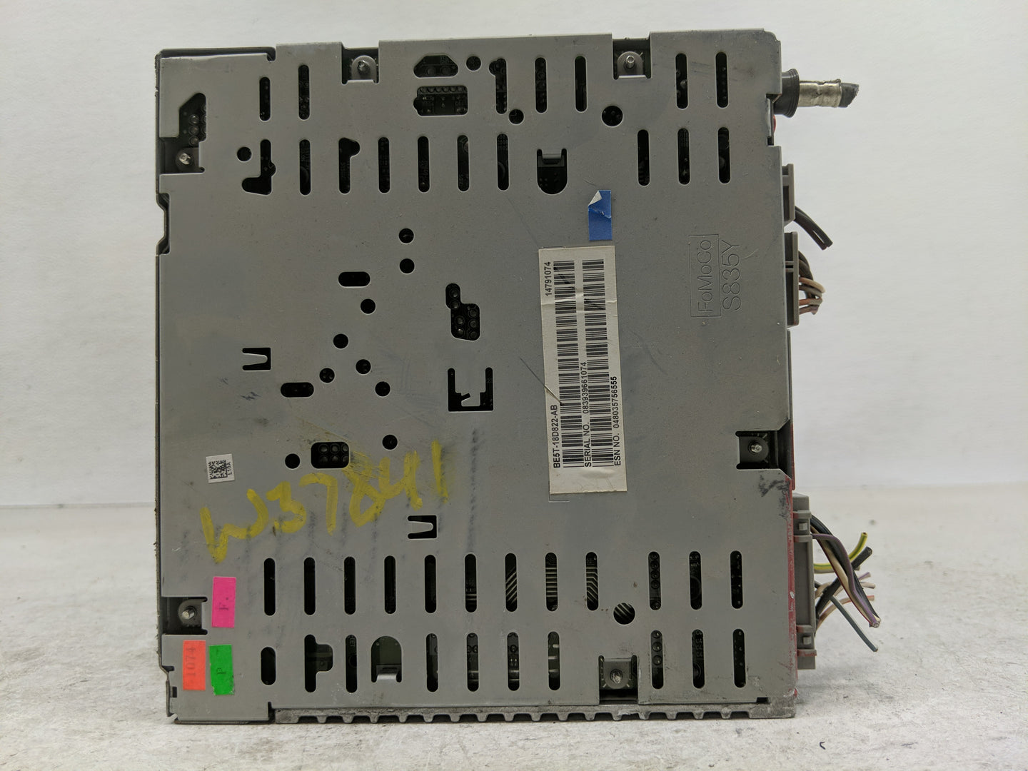 2011-2012 Ford Fusion Radio AM FM Cd Player Receiver Replacement P/N:BE5T-18D822-AB Fits Fits 2011 2012 OEM Used Auto Parts 