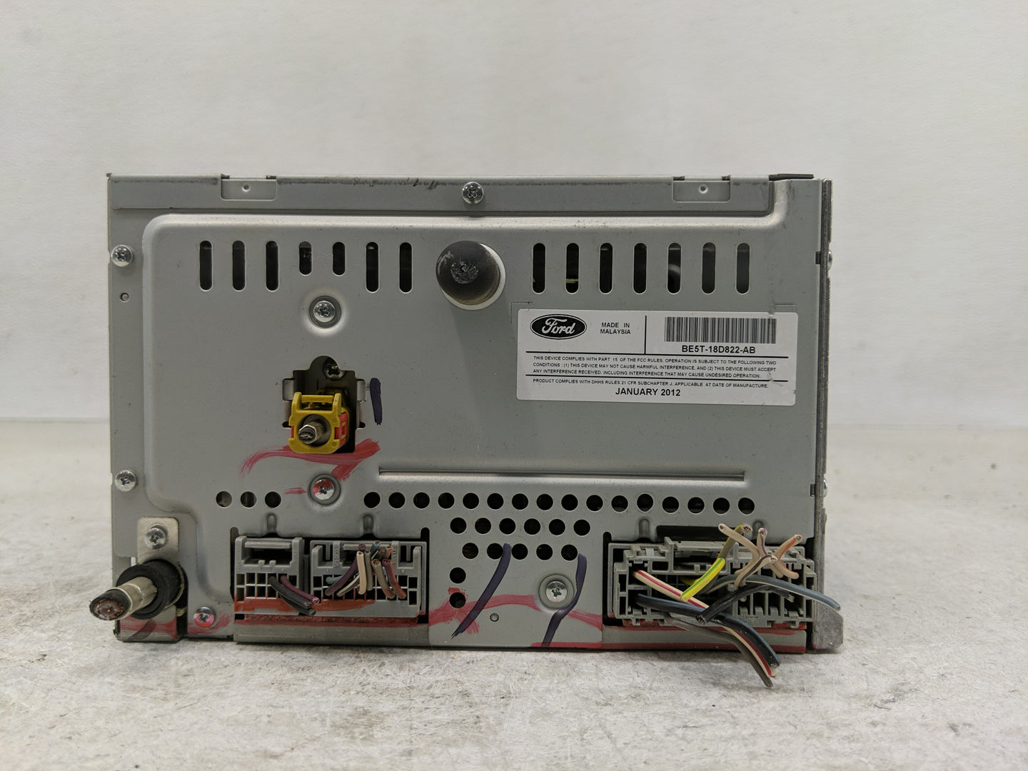 2011-2012 Ford Fusion Radio AM FM Cd Player Receiver Replacement P/N:BE5T-18D822-AB Fits Fits 2011 2012 OEM Used Auto Parts 