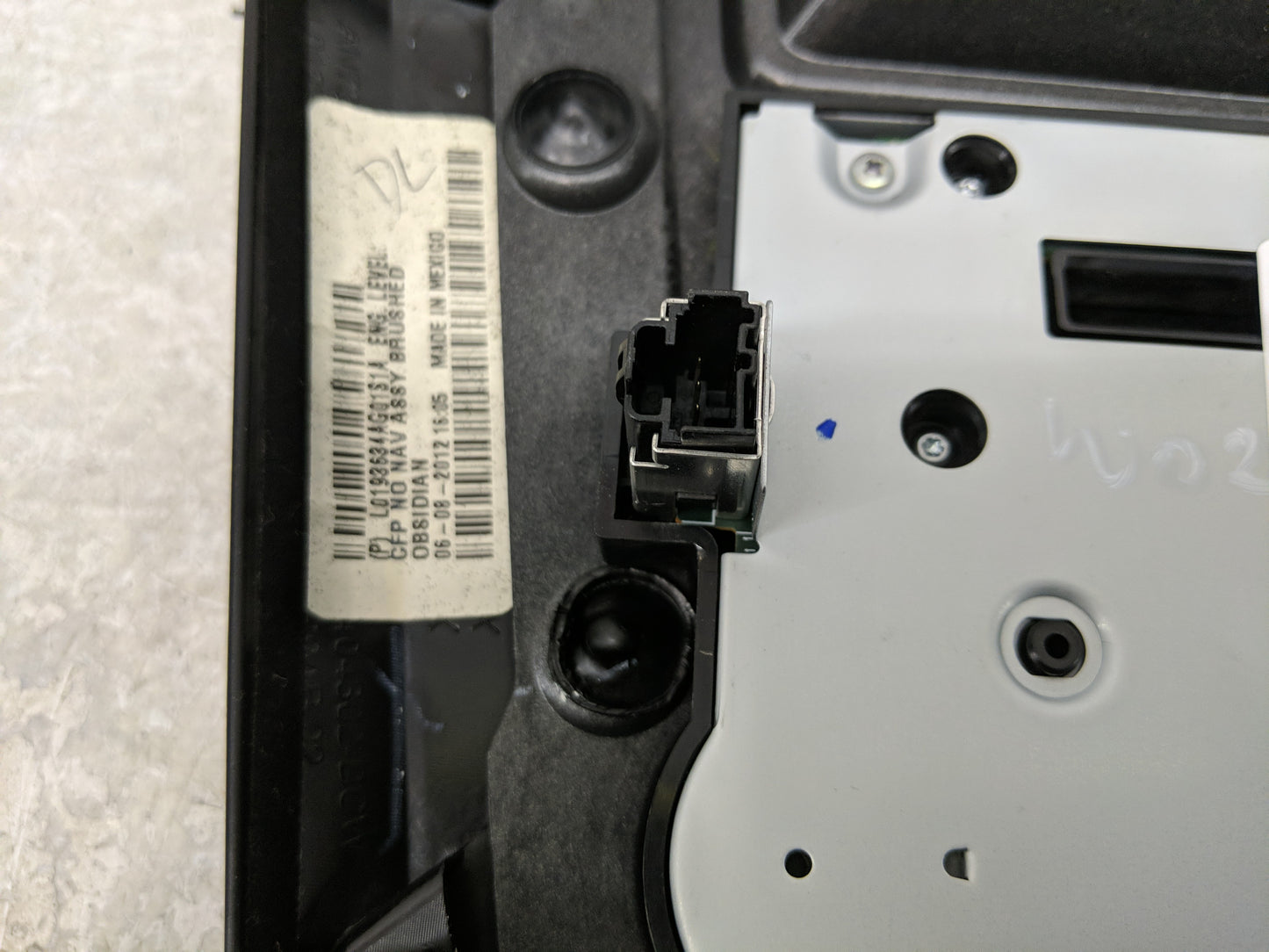 2010-2012 Ford Fusion Radio Control Panel - Oemusedautoparts1.com