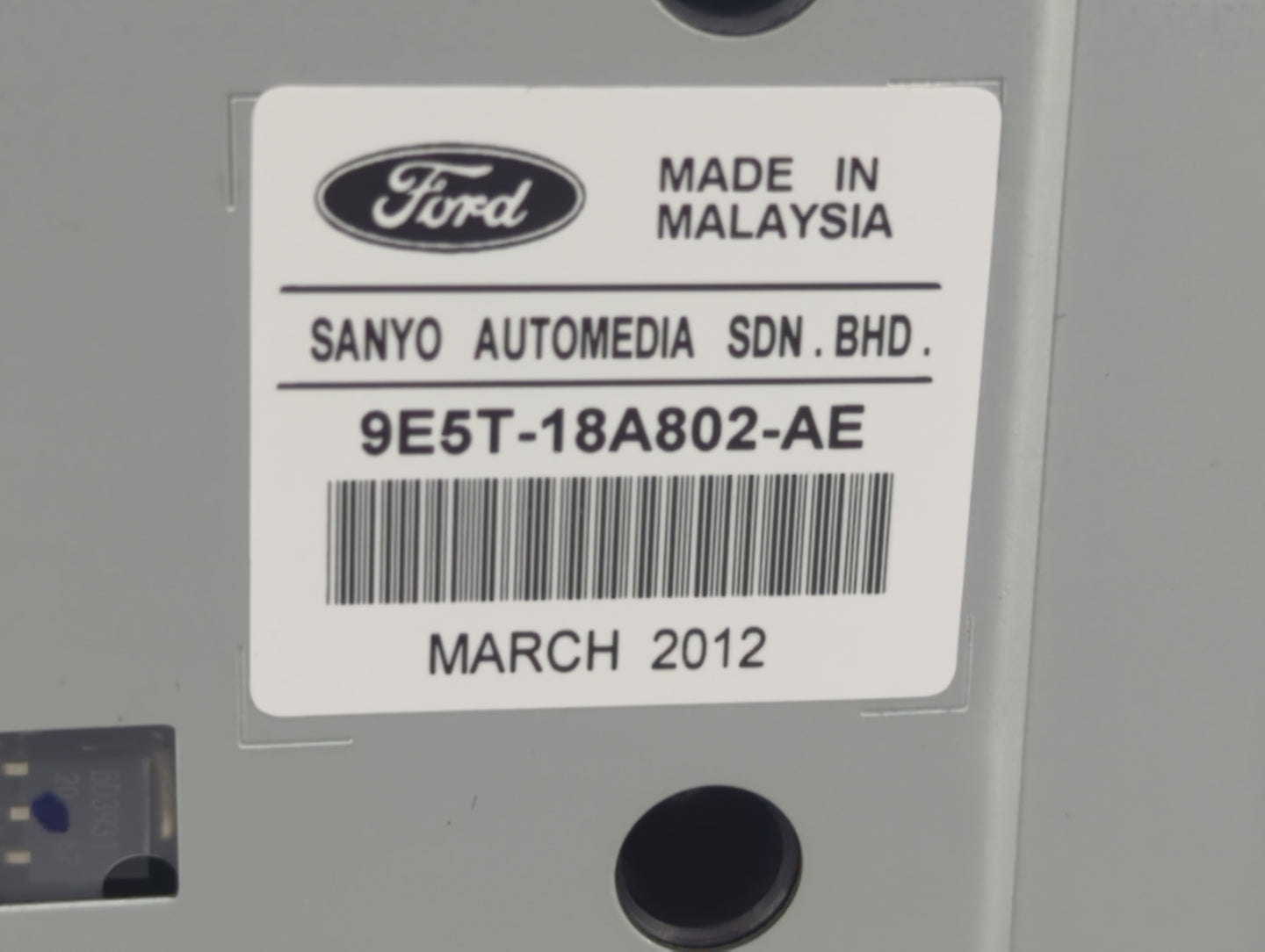 2010-2012 Ford Fusion Radio Control Panel - Oemusedautoparts1.com
