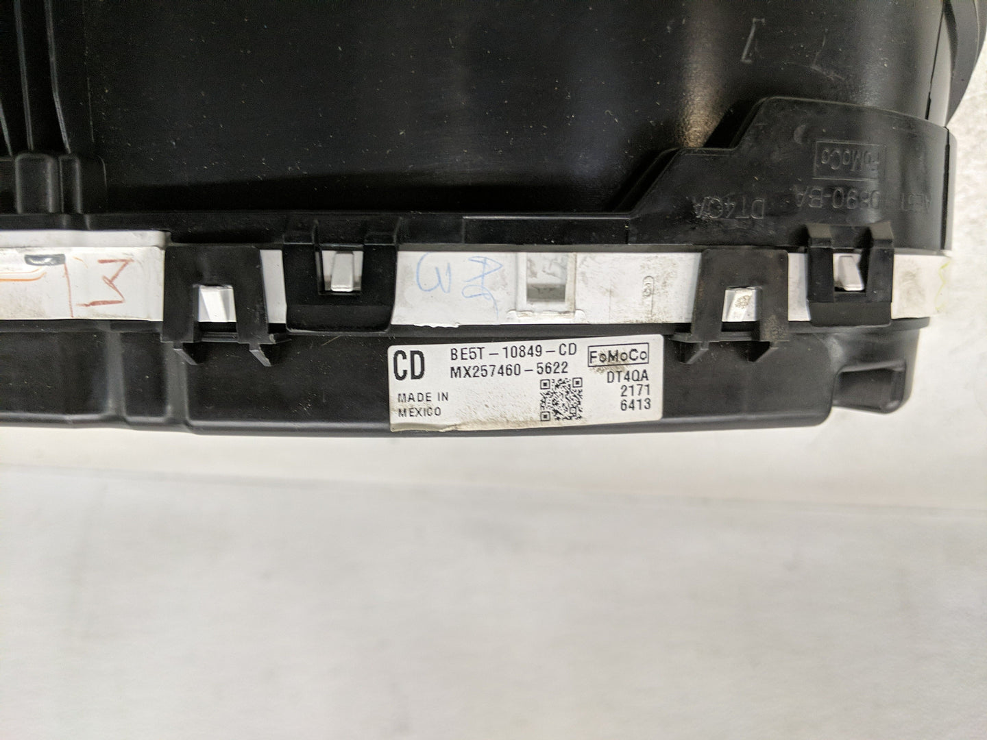 2011-2012 Ford Fusion Instrument Cluster Speedometer Gauges P/N:BE5T-10849-CD Fits Fits 2011 2012 OEM Used Auto Parts - Oemu