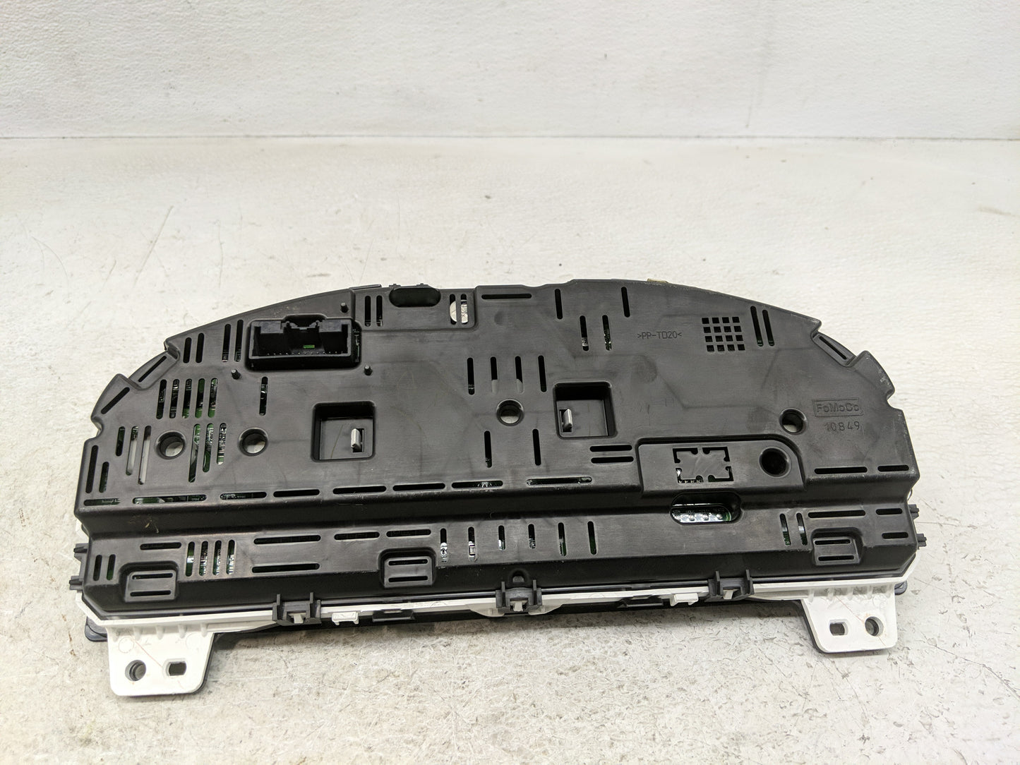 2011-2012 Ford Fusion Instrument Cluster Speedometer Gauges P/N:BE5T-10849-CD Fits Fits 2011 2012 OEM Used Auto Parts - Oemu