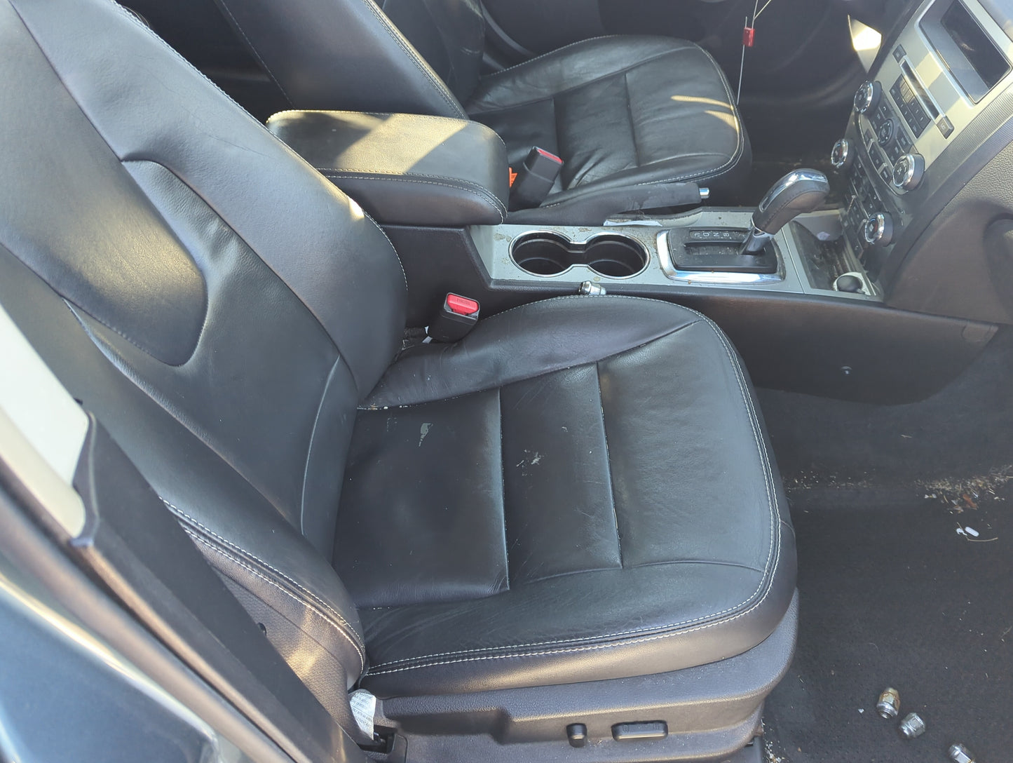 2011-2012 Ford Fusion Passenger Front Seat Oem 1323488 - Oemusedautoparts1.com