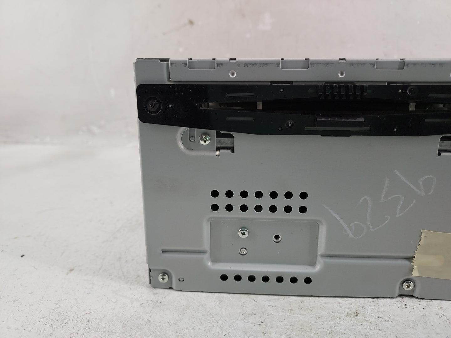2011-2012 Ford Fusion Radio AM FM Cd Player Receiver Replacement P/N:BE5T-19C157-AA Fits Fits 2011 2012 OEM Used Auto Parts 