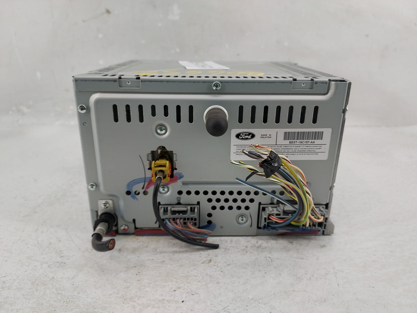 2011-2012 Ford Fusion Radio AM FM Cd Player Receiver Replacement P/N:BE5T-19C157-AA Fits Fits 2011 2012 OEM Used Auto Parts 