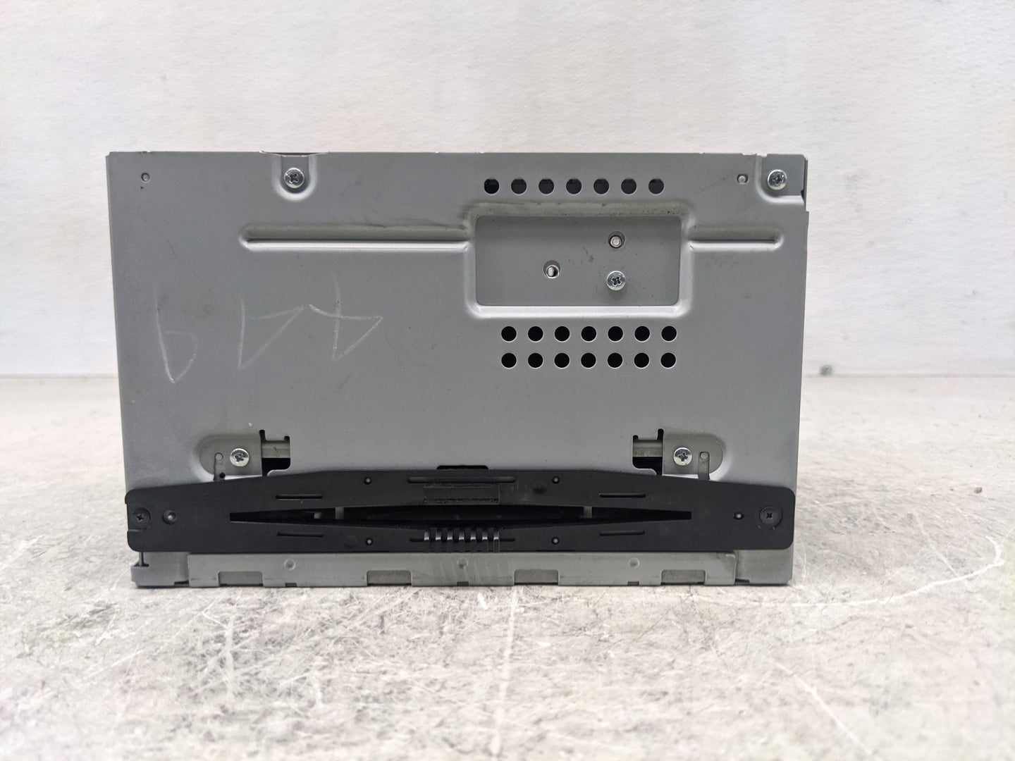 2011-2012 Ford Fusion Radio AM FM Cd Player Receiver Replacement P/N:BE5T-19C107-BA Fits Fits 2011 2012 OEM Used Auto Parts 