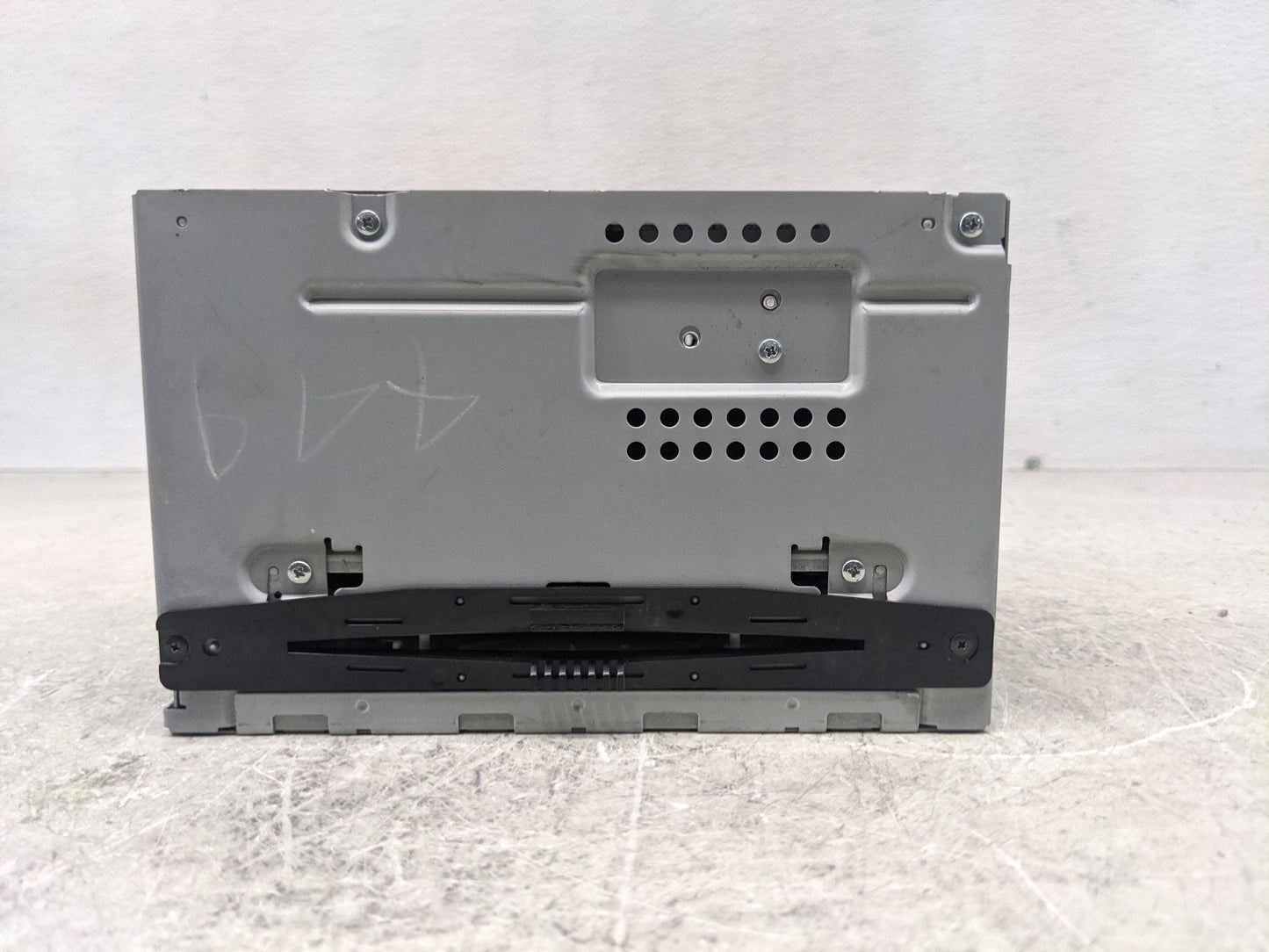 2011-2012 Ford Fusion Radio AM FM Cd Player Receiver Replacement P/N:BE5T-19C107-BA Fits Fits 2011 2012 OEM Used Auto Parts 