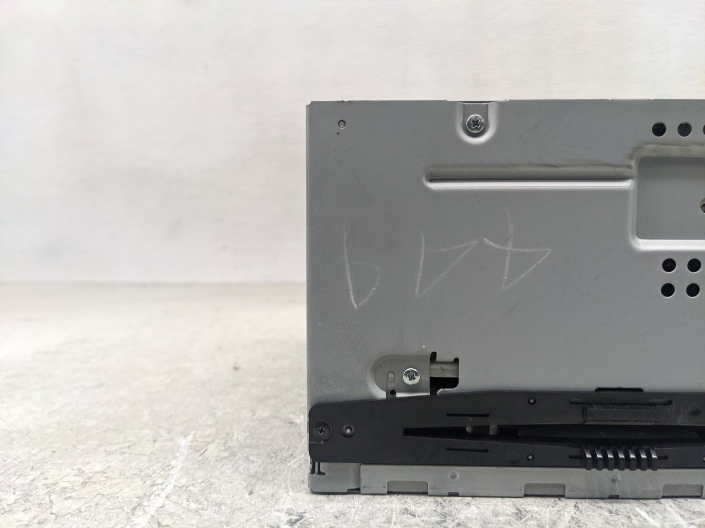 2011-2012 Ford Fusion Radio AM FM Cd Player Receiver Replacement P/N:BE5T-19C107-BA Fits Fits 2011 2012 OEM Used Auto Parts 