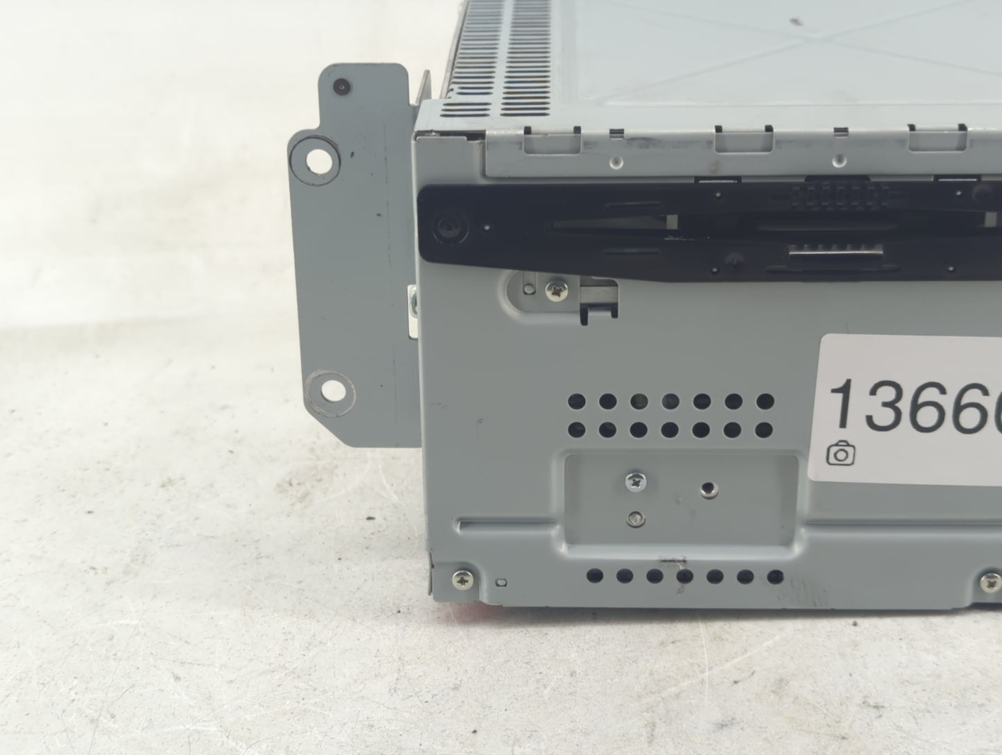 2010-2012 Ford Fusion Radio AM FM Cd Player Receiver Replacement P/N:BE5T-19C157-AB Fits Fits 2010 2011 2012 OEM Used Auto P