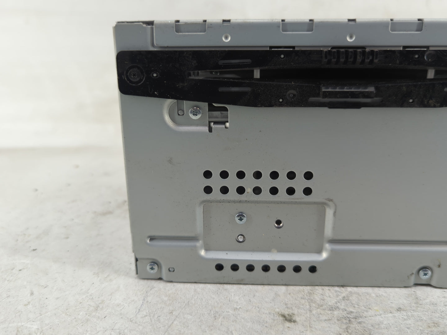 2011-2012 Ford Fusion Radio AM FM Cd Player Receiver Replacement P/N:BE5T-18D822-AB Fits Fits 2011 2012 OEM Used Auto Parts 