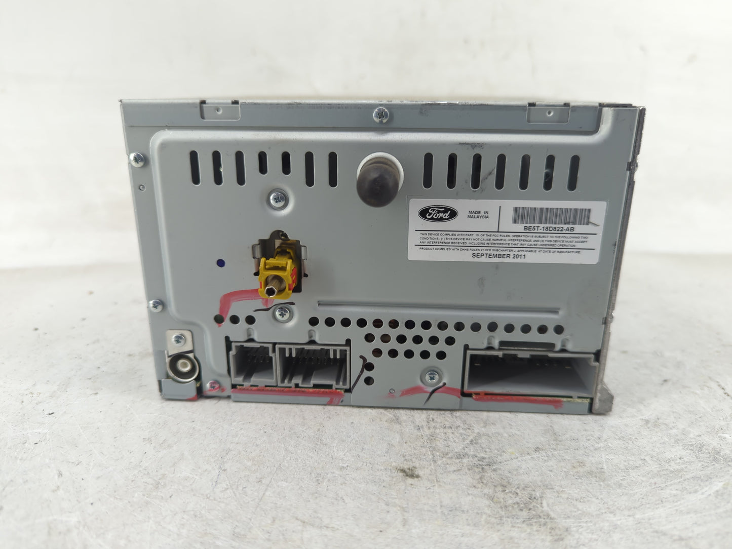 2011-2012 Ford Fusion Radio AM FM Cd Player Receiver Replacement P/N:BE5T-18D822-AB Fits Fits 2011 2012 OEM Used Auto Parts 
