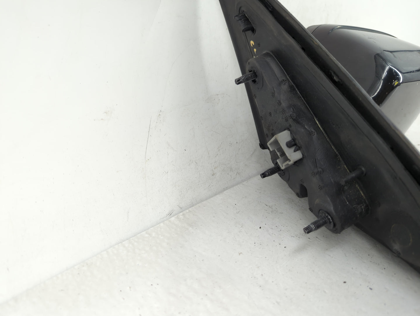 2011-2012 Ford Fusion Driver Side View Mirror - Left Door Mirror OEM Used - Oemusedautoparts1.com