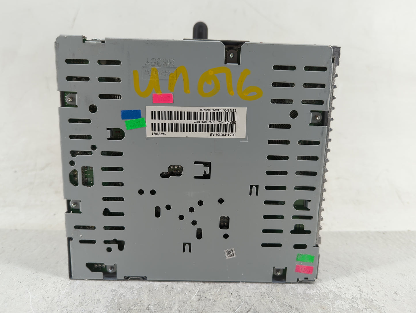 2011-2012 Ford Fusion Radio AM FM Cd Player Receiver Replacement P/N:BE5T-19C157-AB Fits Fits 2011 2012 OEM Used Auto Parts 