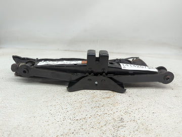 2012 Ford Fusion Spare Scissor Car Jack - Oemusedautoparts1.com