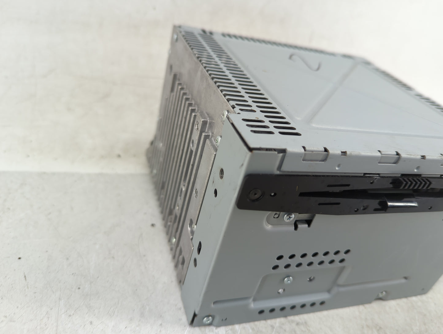 2011-2012 Ford Fusion Radio AM FM Cd Player Receiver Replacement P/N:BE5T-18D822-AB Fits Fits 2011 2012 OEM Used Auto Parts 