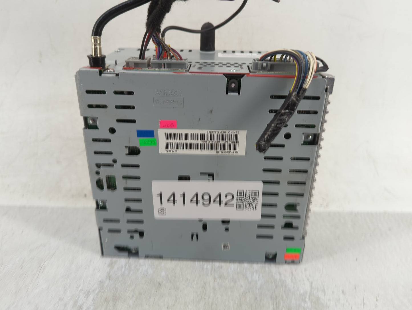 2011-2012 Ford Fusion Radio AM FM Cd Player Receiver Replacement P/N:BE5T-18D822-AB Fits Fits 2011 2012 OEM Used Auto Parts 