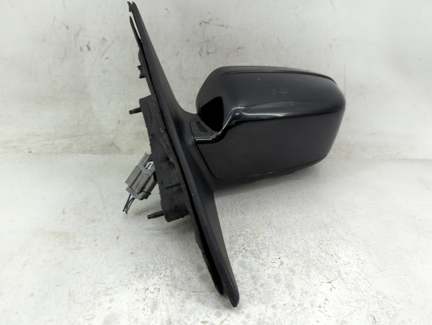 2011-2012 Ford Fusion Driver Side View Mirror - Left Door Mirror OEM Used - Oemusedautoparts1.com