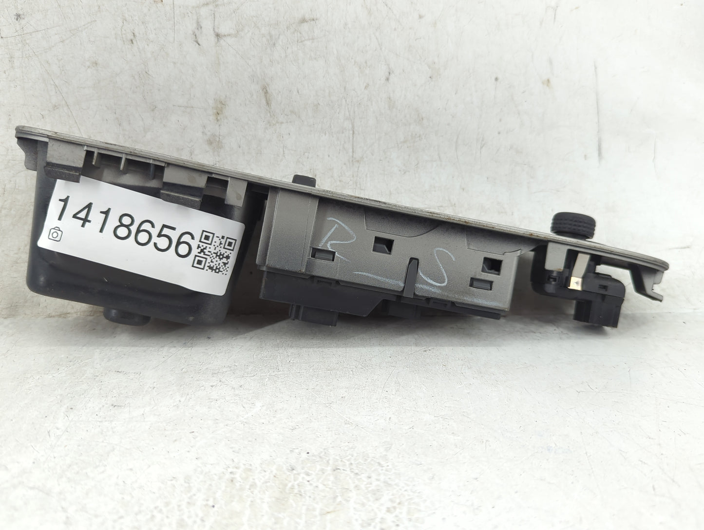 2011-2012 Ford Fusion Master Power Window Switch Replacement Driver Side Left Fits Fits 2011 2012 OEM Used Auto Parts - Oemu
