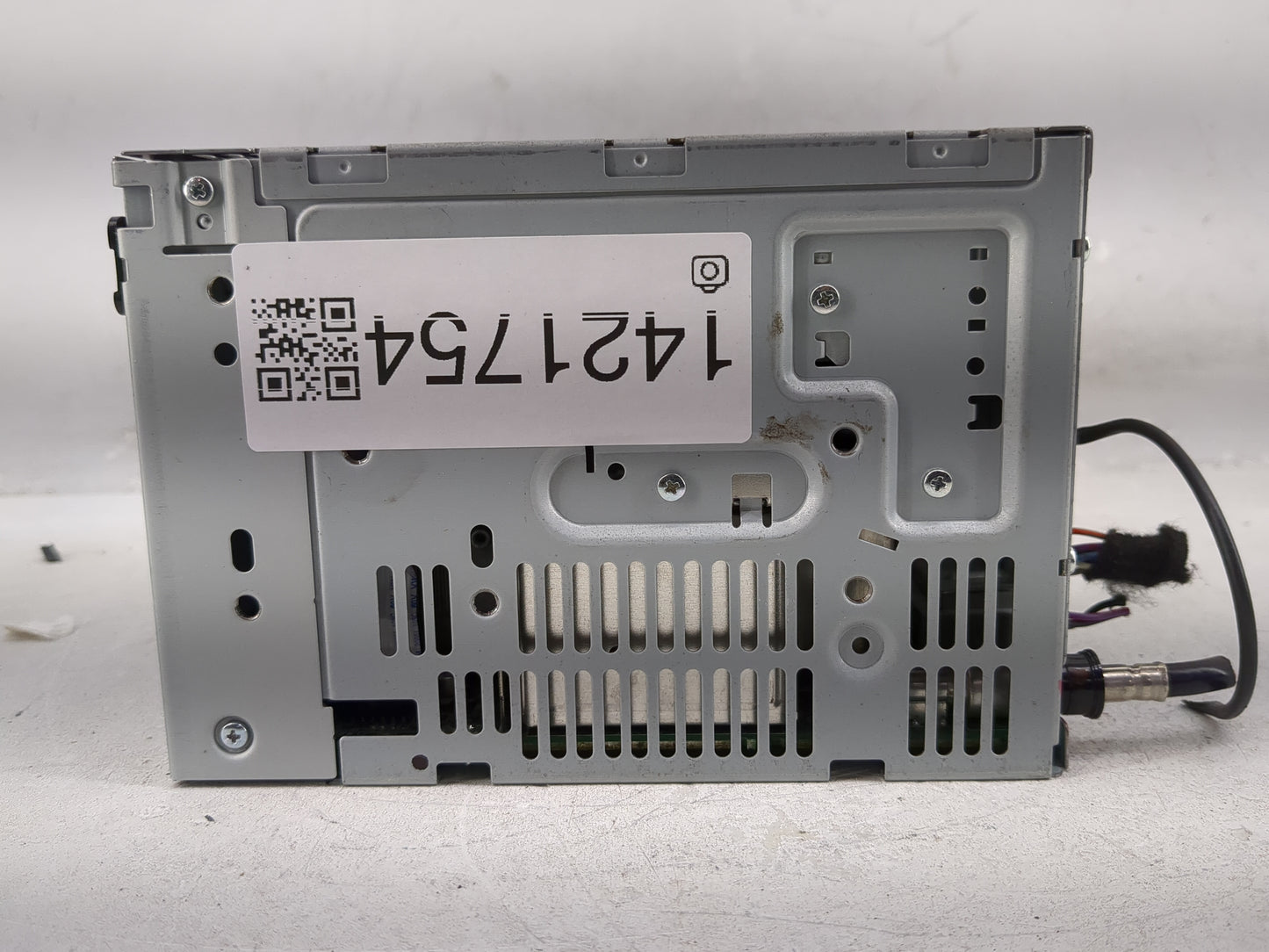 2011-2012 Ford Fusion Radio AM FM Cd Player Receiver Replacement P/N:BE5T-18D822-AB Fits Fits 2011 2012 OEM Used Auto Parts 