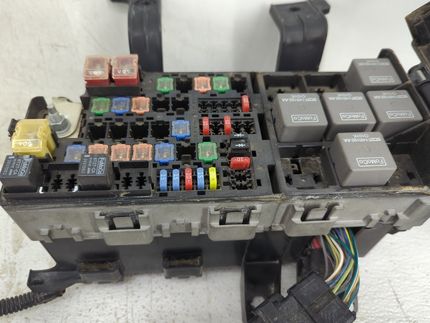 2010-2012 Ford Fusion Fusebox Fuse Box Panel Relay Module P/N:5C3T-14B192-AA 8T2T-CA Fits Fits 2010 2011 2012 OEM Used Auto 