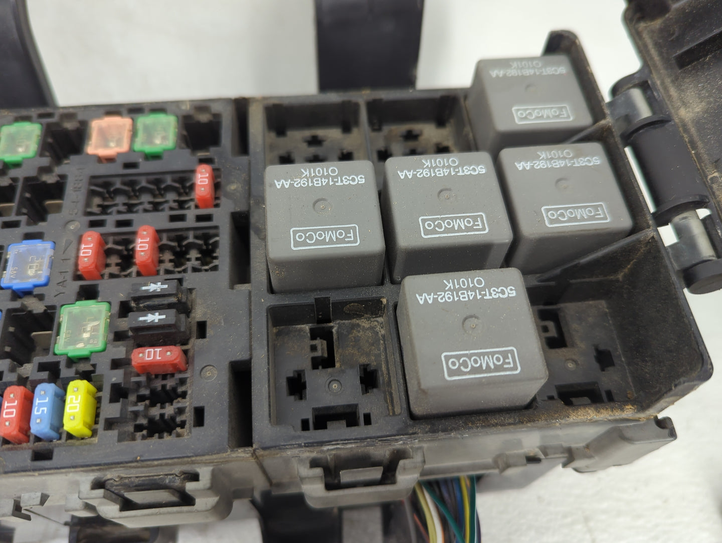 2010-2012 Ford Fusion Fusebox Fuse Box Panel Relay Module P/N:5C3T-14B192-AA 8T2T-CA Fits Fits 2010 2011 2012 OEM Used Auto 