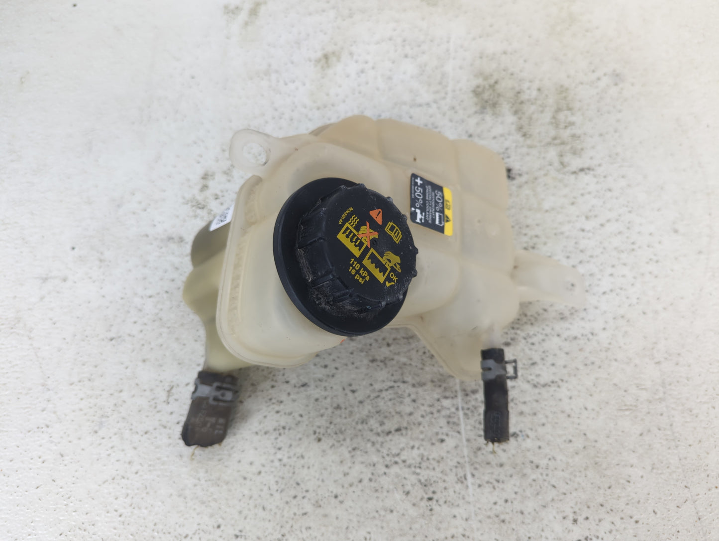 2010-2012 Ford Fusion Radiator Coolant Overflow Expansion Tank Bottle 1432394 - Oemusedautoparts1.com