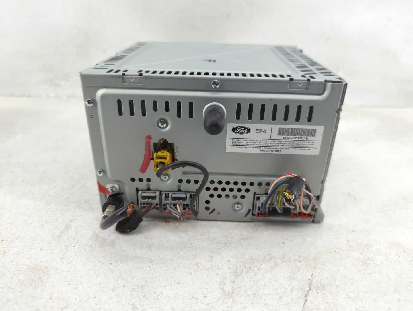 2011-2012 Ford Fusion Radio AM FM Cd Player Receiver Replacement P/N:BE5T-18D822-AB Fits Fits 2011 2012 OEM Used Auto Parts 