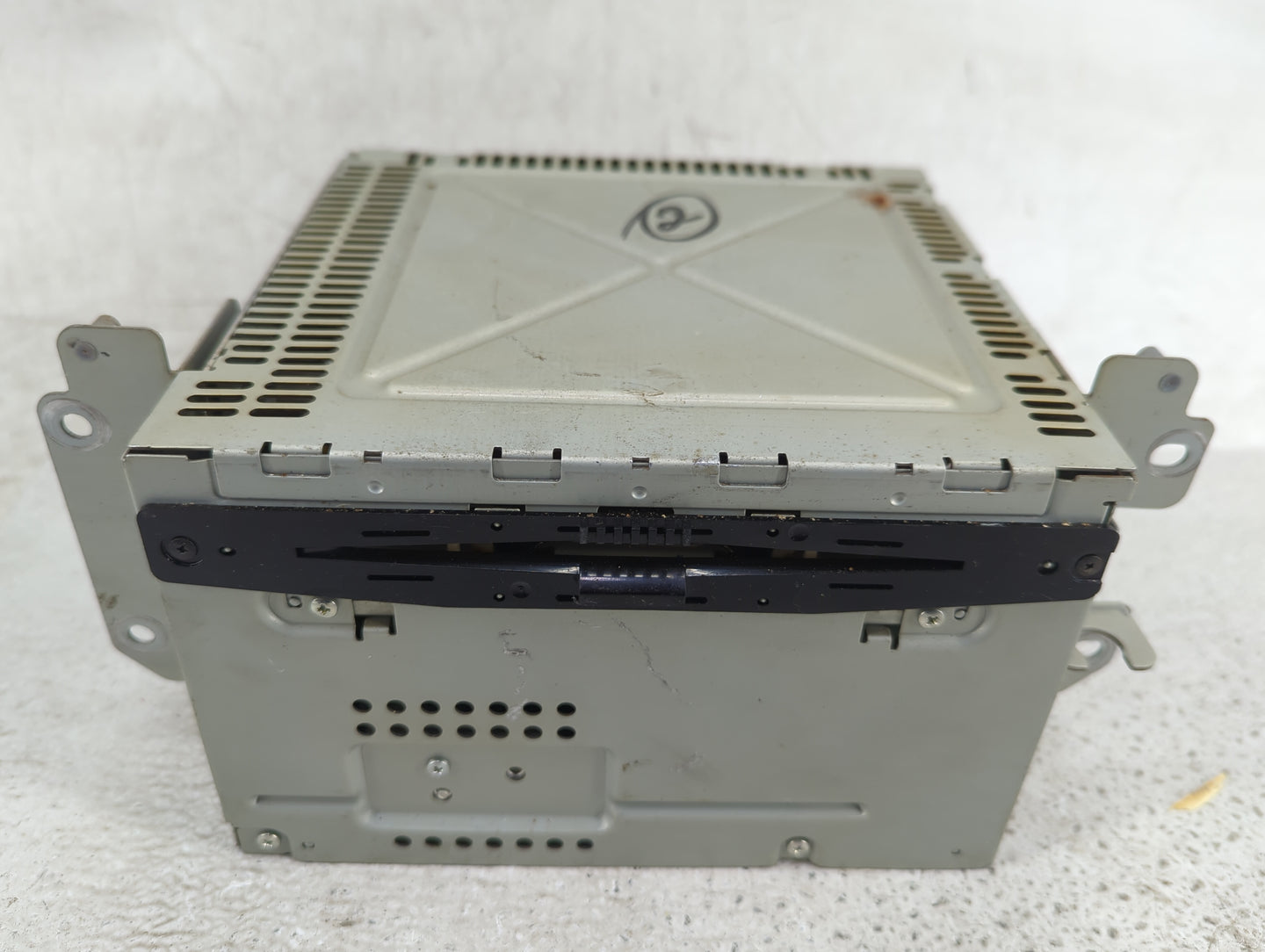 2011-2012 Ford Fusion Radio AM FM Cd Player Receiver Replacement P/N:BE5T-18D822-AB Fits Fits 2011 2012 OEM Used Auto Parts 