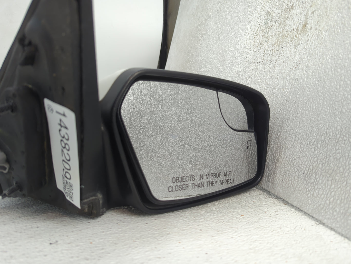 2011-2012 Ford Fusion Passenger Side View Mirror - Right Door Mirror OEM Used - Oemusedautoparts1.com