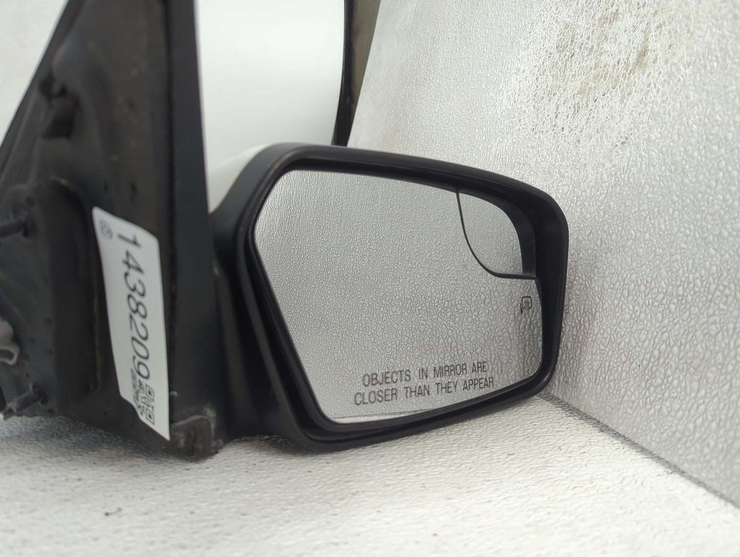 2011-2012 Ford Fusion Passenger Side View Mirror - Right Door Mirror OEM Used - Oemusedautoparts1.com